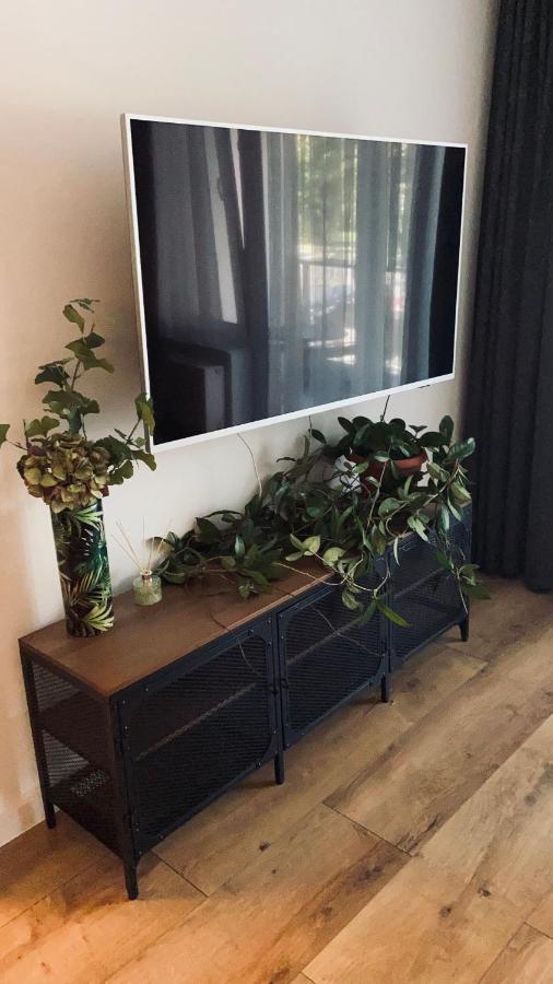 Green Sofa Apartment วรอตซวาฟ ภายนอก รูปภาพ